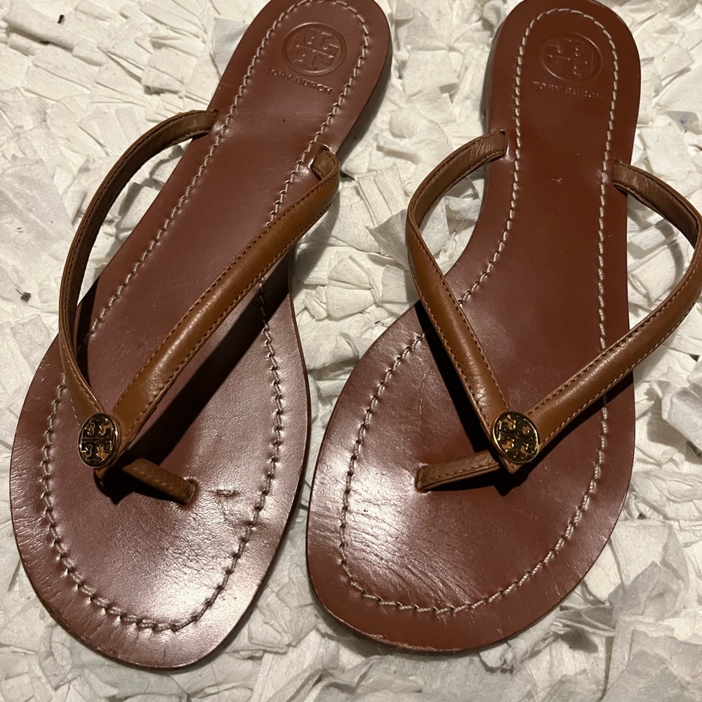 tory burch thong sandals